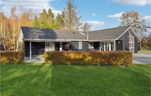 Helberskov Strand House | Awesome Home In Hadsund With Kitchen