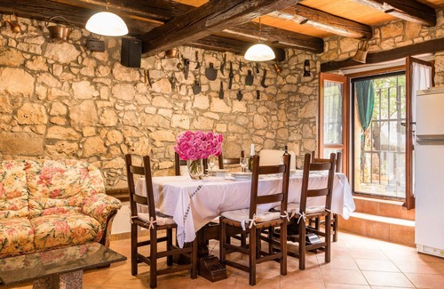Kosinozici House | Awesome home in Kosinozici with kitchen