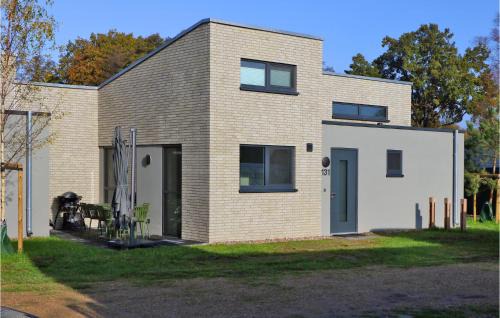 Lembruch House | Awesome Home In Lembruchdümmer See