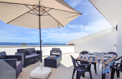 Santa Maria di Castellabate House | Awesome Home in Maria di Castellabate With Wifi and 2 Bedrooms