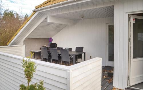 Jegum House | Awesome Home In Oksbøl With Kitchen