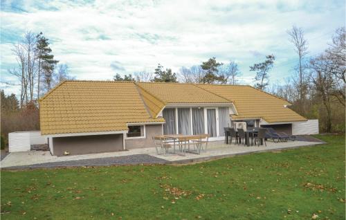 Jegum House | Awesome Home In Oksbøl With Kitchen