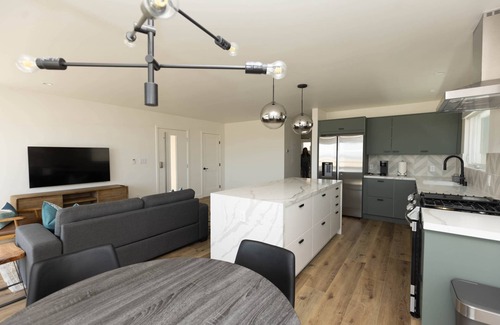 Peninsula House | Awesome Oceanfront Retreat with Expansive Ocean Views w/Parking Long Beach Peninsula/Belmont