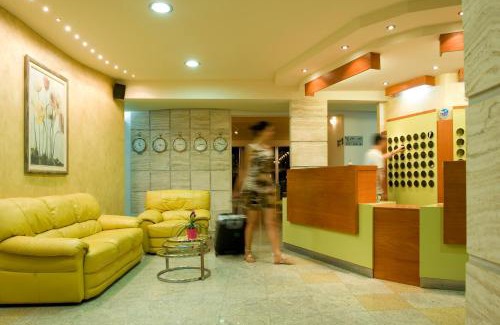 Platanes Hotel | Axos