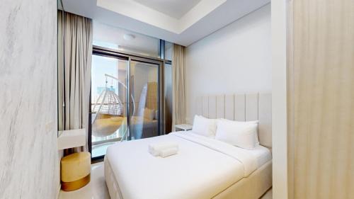 Sheikh Zayed Road Apartment | Aykon City - Upgraded Two Bedroom with City Views