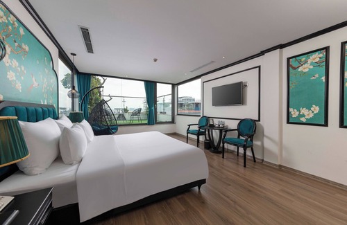 Truc Bach Hotel | Azen Lakeside Hotel & Travel