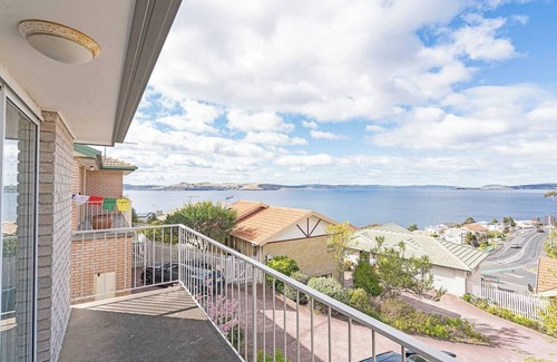Sandy Bay House | Azure Vista Sunny Escape overlooking River Derwent