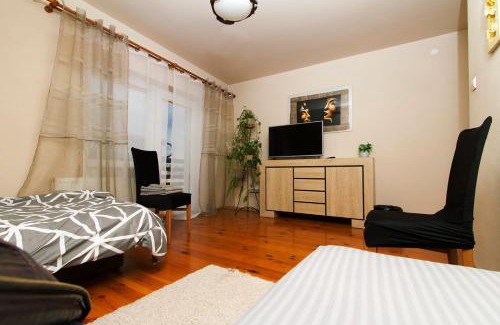 Starachowice Apartment | AzyLw25