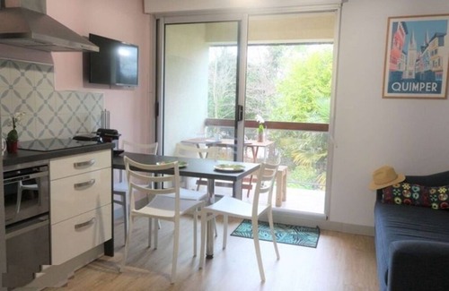 Clohars-Fouesnant Apartment | Bénodet, Charmant Appartement en Impasse sur L'arrière Port le Long D'un Sentier