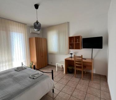 Leonforte Bed & Breakfast | B&B Pokerdassi