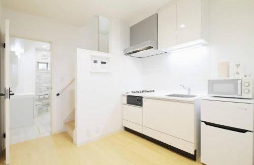 Hiroshima City Centre Apartment | b hotel Ball Park - NewlyBuild 2 bedrm Apt 2 mins Baseball Museum 4ppl