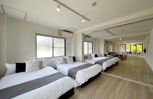 Hatsukaichi Apartment | b hotel Kaniwasou 201 2BR Apt, Near Itsukushima Shrine, For 12 Ppl