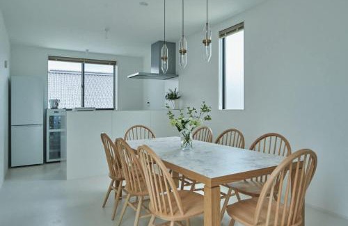 Onomichi Villa | b local MitO Onomichi - Sauna & Scenic 3-Story Stay