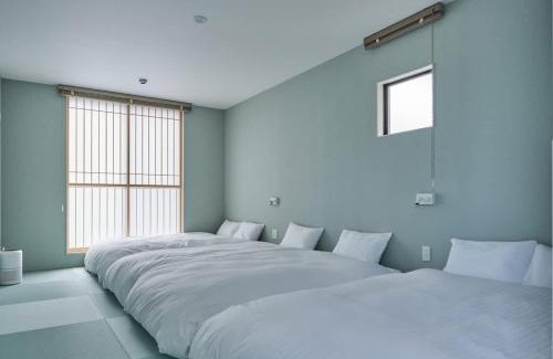 Onomichi Villa | b local MitO Onomichi - Sauna & Scenic 3-Story Stay