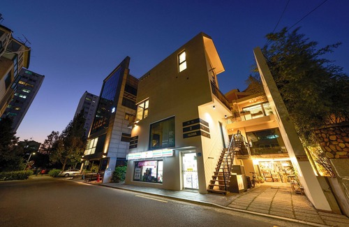 Yeonnam-dong House | B9 Tailor Serviced Home near Hongik Univ