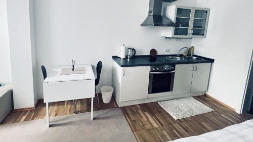 Neuehrenfeld Apartment | Baadenberger stay 1