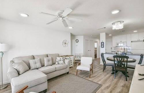 Galveston Apartment | Baca Beach Escape II