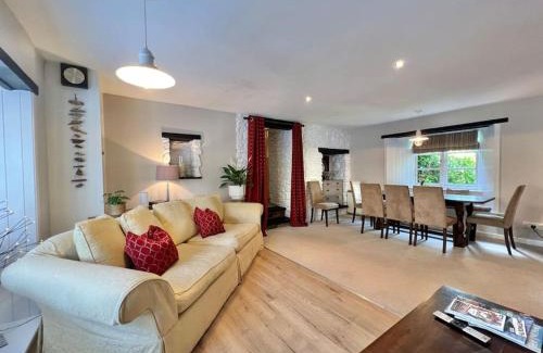 Bolberry House | Bacchus Barn, 5 bed barn conversion