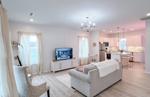 Farmers House | Bachelorette cottage at MeadowView!