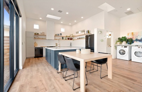 Joshua Tree House | Back Haus - Views, Dark Skies And Fire Pit! 1 Bedroom Home by RedAwning