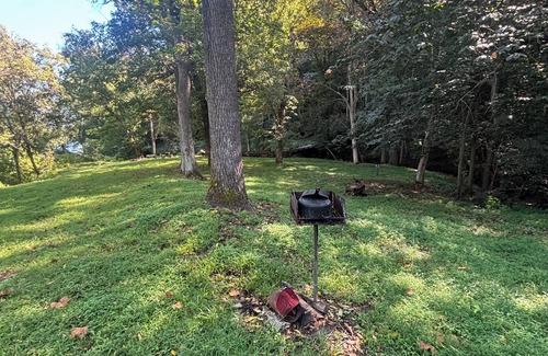 Piney Mountain Cabin | Back in Time! River Log Cabin-Off Grid