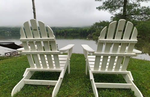 Baddeck Cottage | Baddeck Bay: Lakeside Boathouse Cottage with Dock