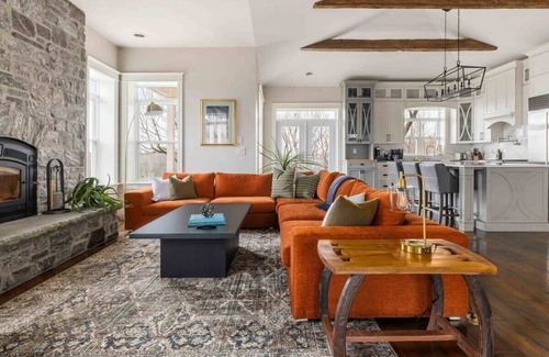 Frontenac House | Badger's Sett - Estate on point with hot tub