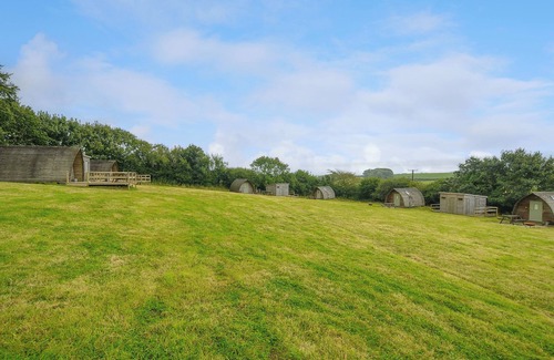Liskeard Cottage | BADGER SET @ PENBUGLE ORGANIC FARM, pet friendly in Duloe