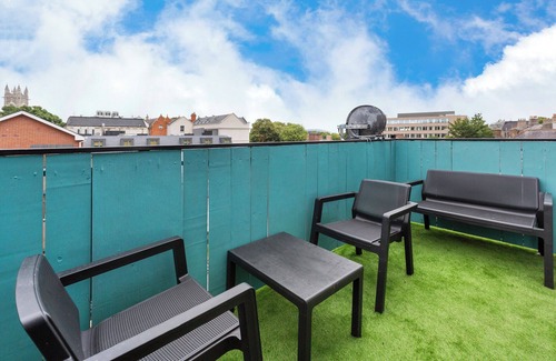 Ballsbridge Apartment | Baggot Street 2BD, 5Min to Aviva, RDS & CityCentre