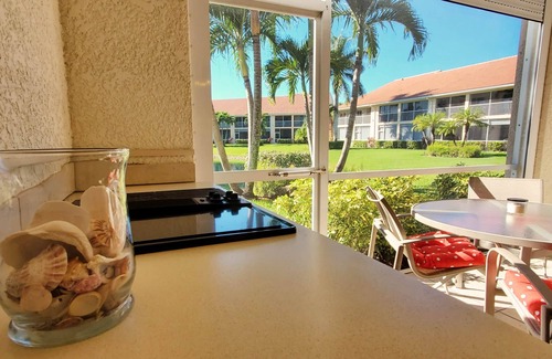 Naples Apartment | Bahama Breeze @Falling Waters Naples, Florida