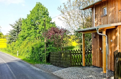 Tirpersdorf House | Bahnwärterhaus Droßdorf - vacation home, shower, WC, 3 bedrooms