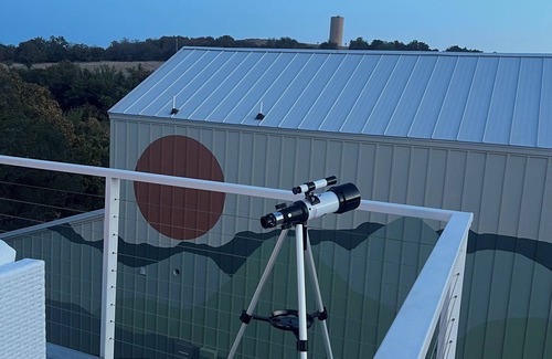 Medicine Park House | Balance-Hot Tub, Spa, Cabin in Medicine Park, King Beds, Gym, Sauna and WIFI