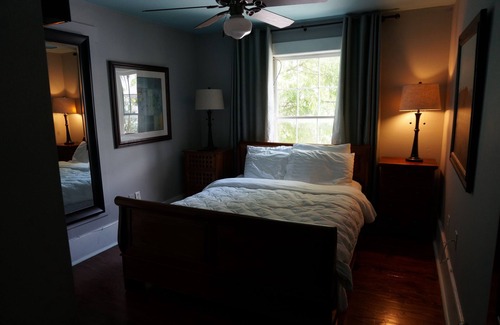 Faubourg Marigny Bed & Breakfast | Balcony Guest House