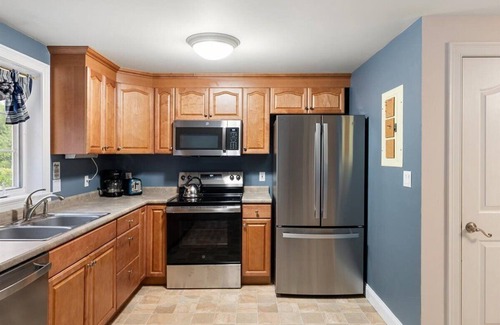 Woodstock Apartment | Balcony, River Access, Full Kitchen & LR in Heart of White Mtns