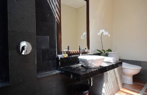 Jimbaran Bay Hotel | Bali Breezz Hotel