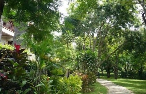 BTDC Apartment | Bali Nusa Dua 2 BR Apt+PrivGarden & Dip Pool