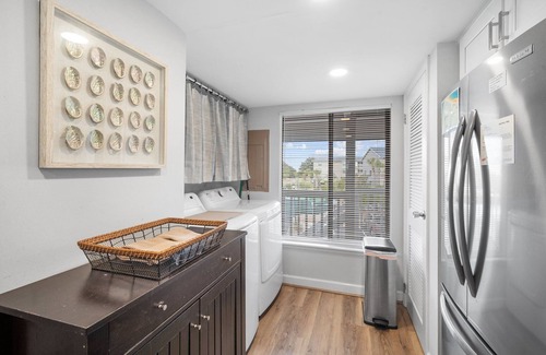 Oceanmarsh Subdivision Condo | Bali Retreat: 180° Ocean and Hunting Island Deck Views