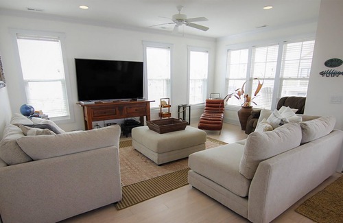 Wrightsville Beach Apartment | Bali Sunrise by Sea Scape Properties