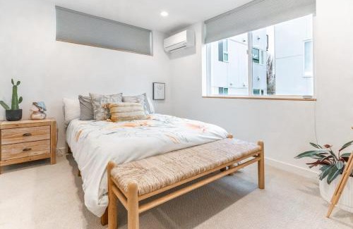 West Woodland House | Ballard's Pet-Friendly Mid Century Home + Rooftop Deck