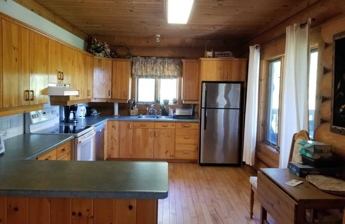 Tiny Cottage | Balm Beach Log Cottage/House - Tiny, Ontario