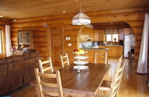 Tiny Cottage | Balm Beach Log Cottage/House - Tiny, Ontario