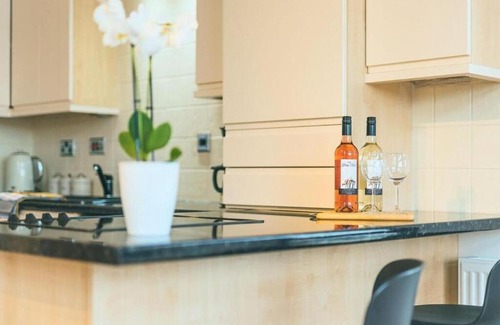 Liverpool Apartment | Baltic Dockside Apartment, Free Parking