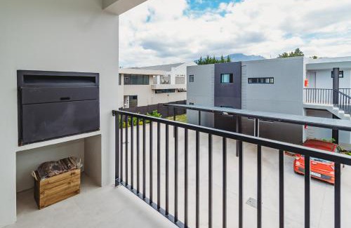 George Apartment | Bamboo Apartment