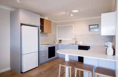 Bilinga Apartment | Banksia by Khove