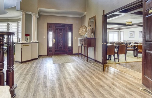 Valparaiso Apartment | Bannockburn Suite at Aberdeen