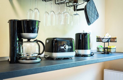 Barby Apartment | Barby apartment with Elbe view & balcony on the Elbe-Saale Cycle Path