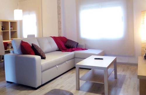 Viladecans Apartment | Barcelona-style airport