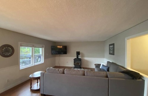Bobcaygeon Cottage | Barefoot Beach on Pigeon Lake