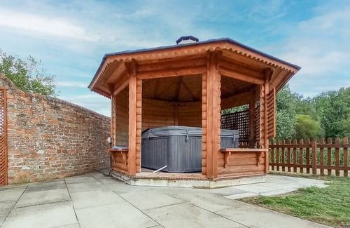Langworth Ski Chalet | Barlings Retreat Lodge