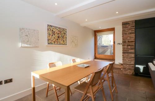 Leominster House | Barn Cottage